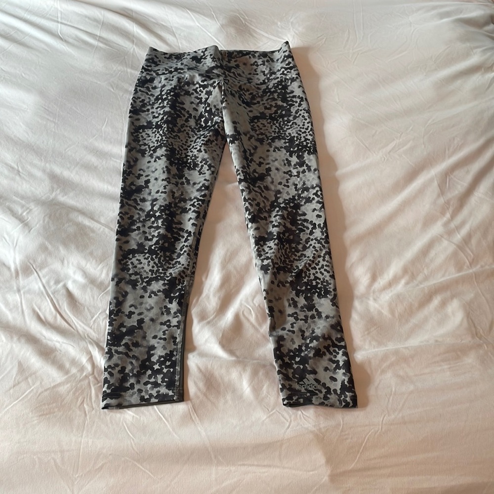 Adidas techfit athletic tights size small